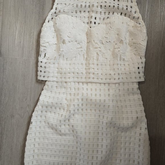 Guess White Sheer Floral Lattice Overlay Dress, SIZE 2 - Picture 2 of 15